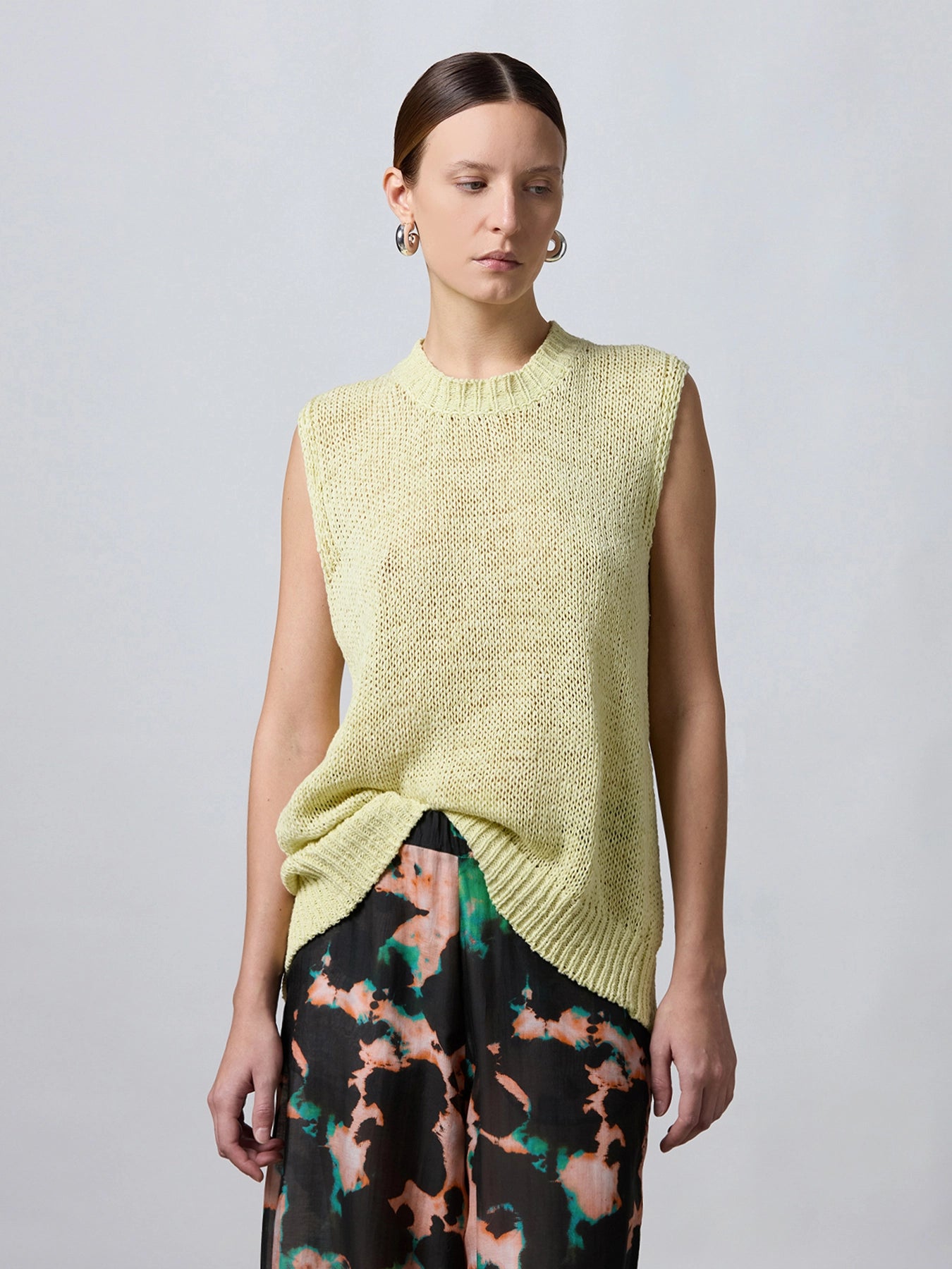 TOP CON SPACCO POSTERIORE