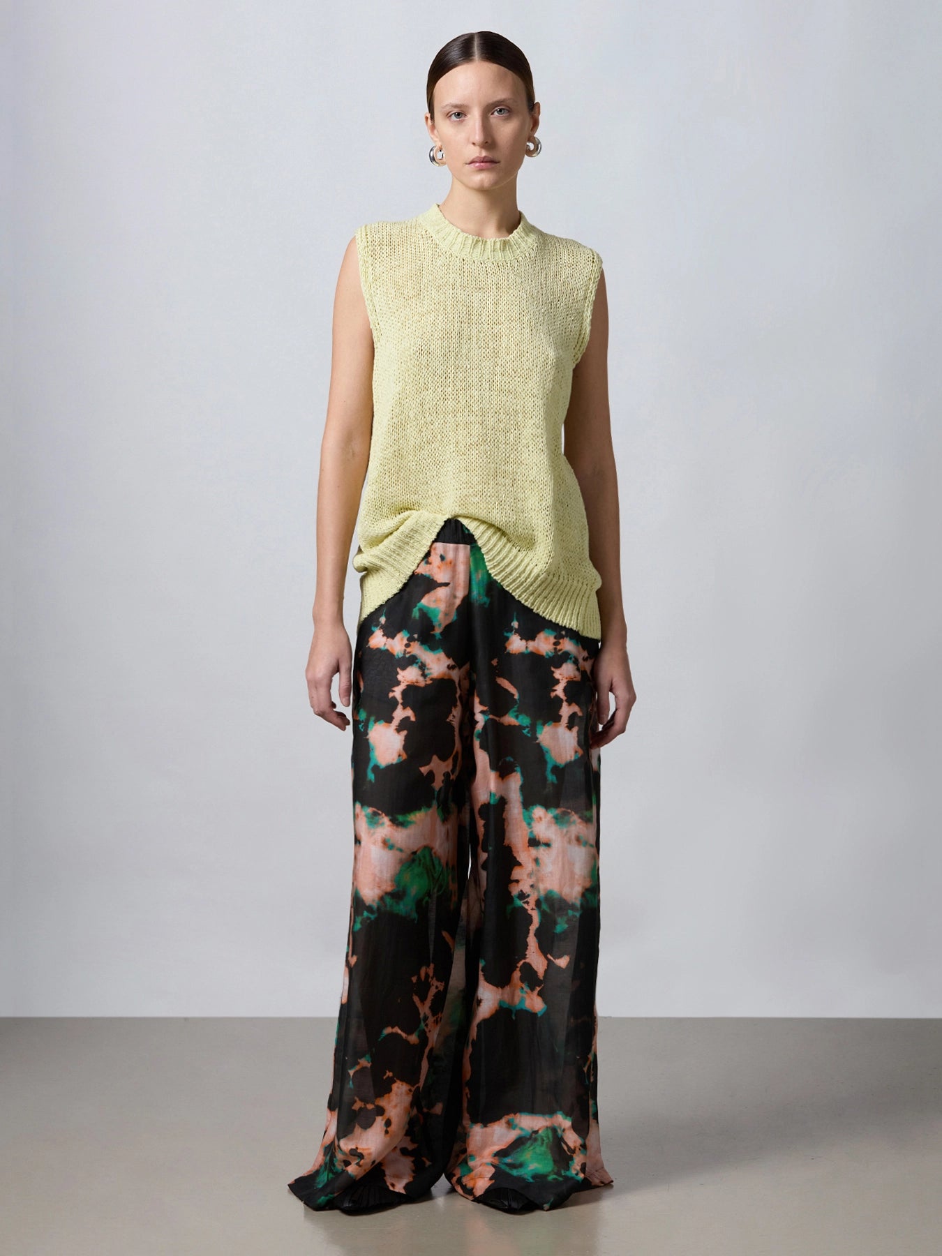 TOP CON SPACCO POSTERIORE